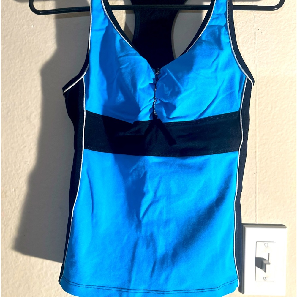Bebe Sport Top  great condition !